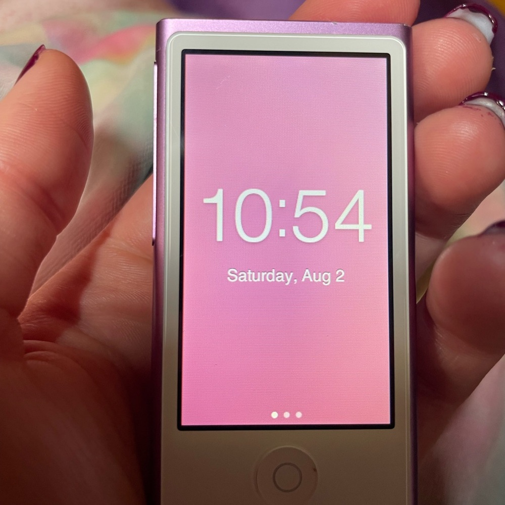 iPod nano 7th generation • Excellent condition